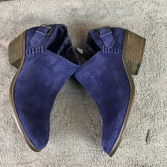 Vince Camuto Blue Suede Faux Buckle Zip Ankle Boots Booties Sz 5.5M - Picture 6 of 11